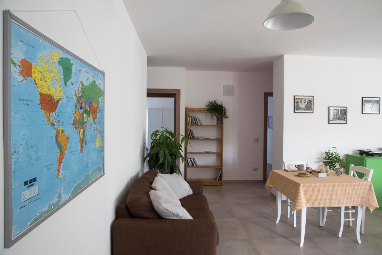 B&B Agata E Gli Altri 토르톨리 외부 사진