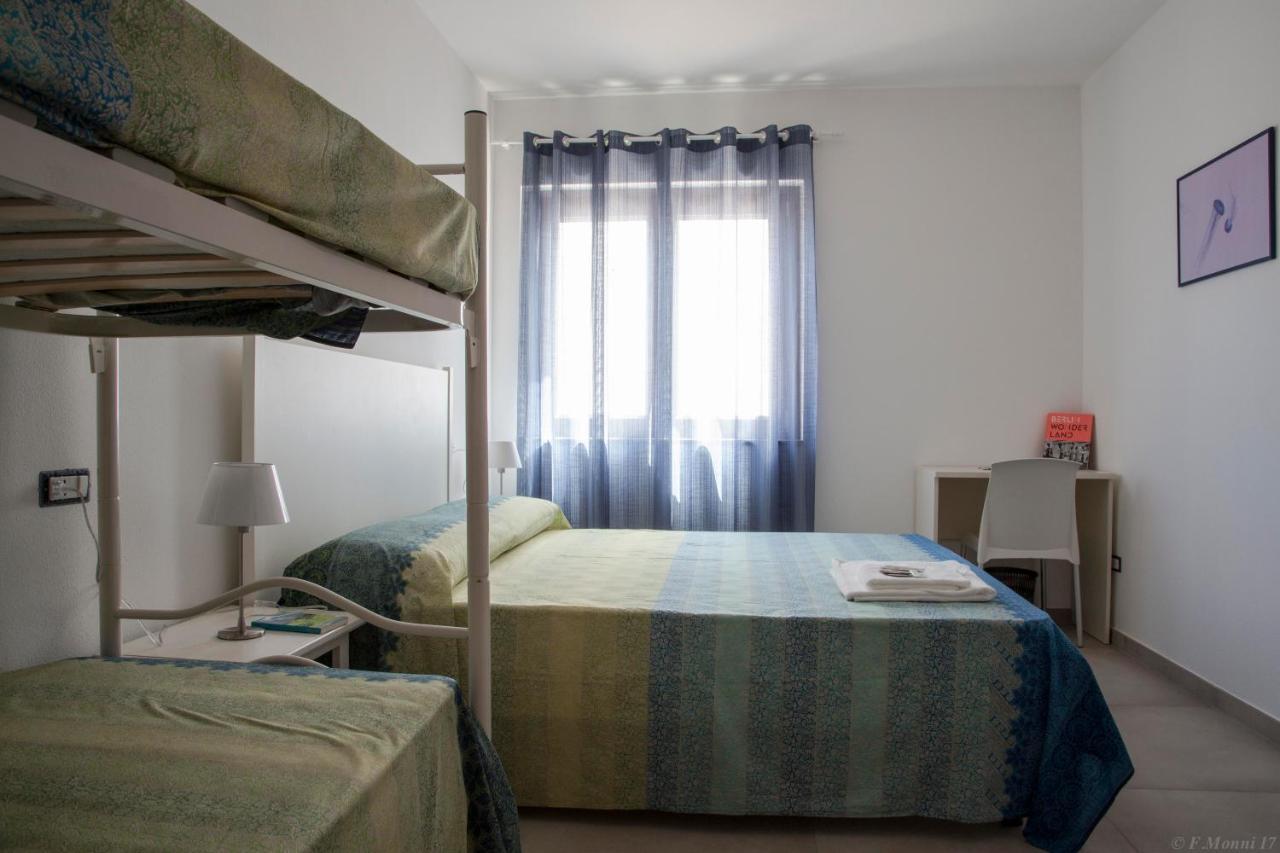 B&B Agata E Gli Altri 토르톨리 외부 사진